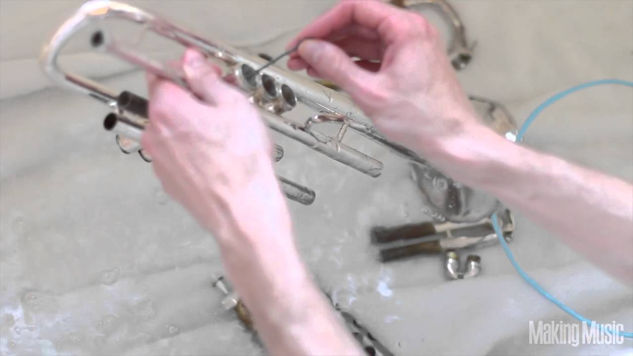 How to clean trumpet valves